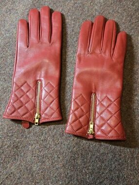 Faux Leather Red Gloves By Excelled Size Large With Goldtone Zippers
